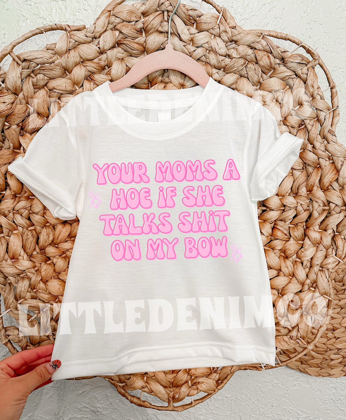 Your moms A (TEE SHIRT)